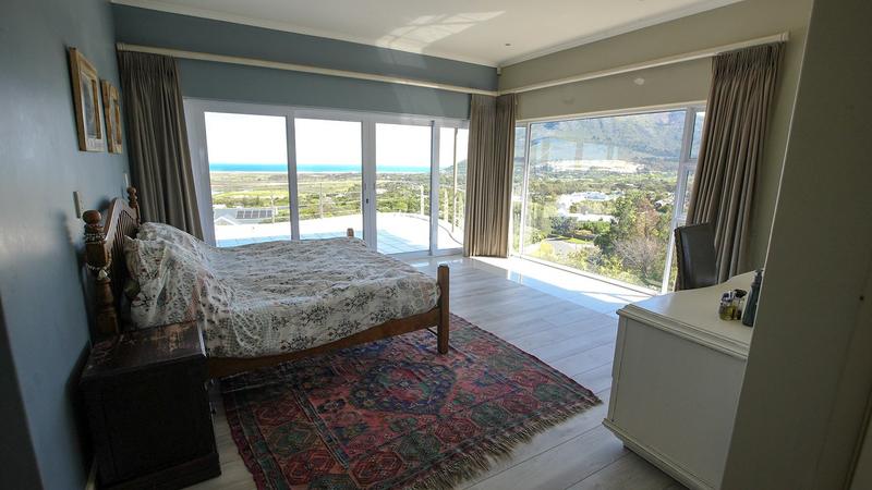 5 Bedroom Property for Sale in Crofters Valley Western Cape